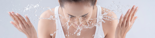 Feuchtigkeitsserum auftragen – HATTS Naturkosmetik Hyaluron Gel aus dem Allgäu